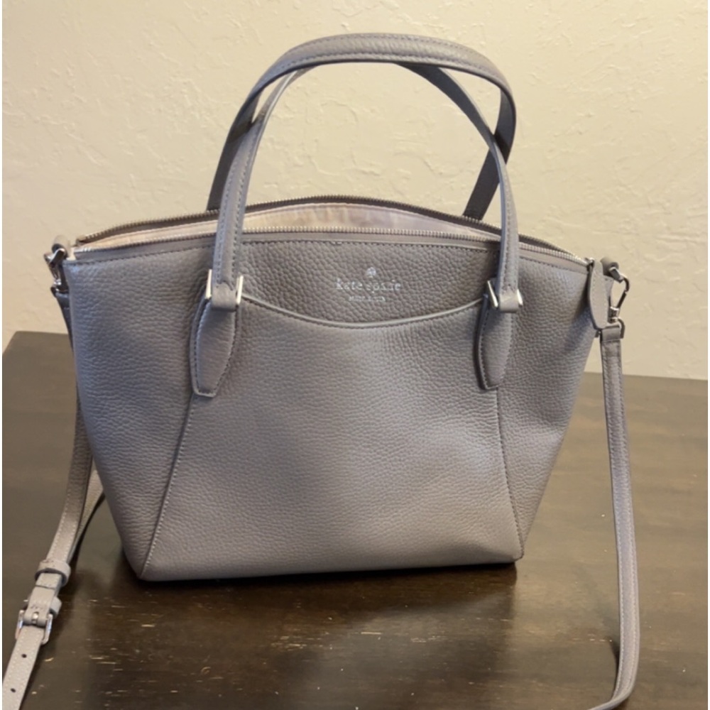Kate Spade shoulder/crossbody purse. Excellent condition.
